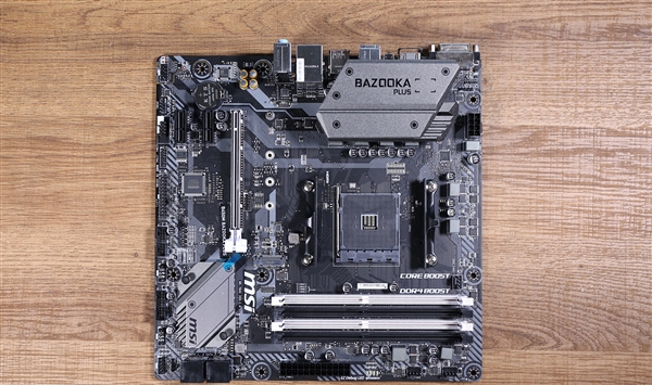 火箭筒加强板！微星B450M BAZOOKA PLUS开箱图赏