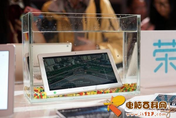 荣耀Waterplay配置怎么样 荣耀Waterplay平板参数与图赏