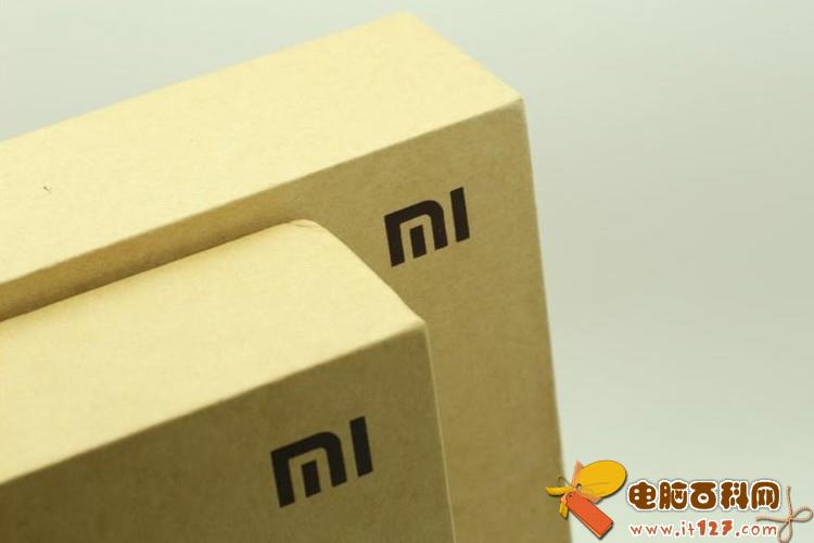 小米盒子2和1外包装对比图，从中可以看出包装上两者并无区别